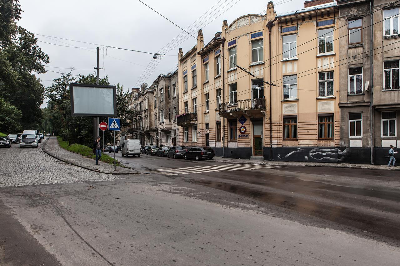 Apartment On Rustaveli Lviv Exterior photo